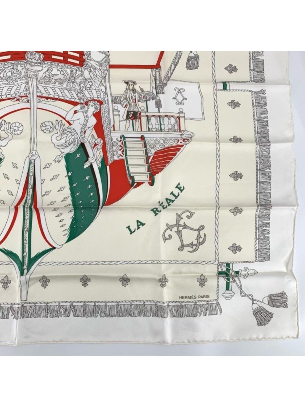 Hermes Carre 90 Vue du Carrosse de la Galere la Reale Queen's Coronation White - Picture 5 of 7